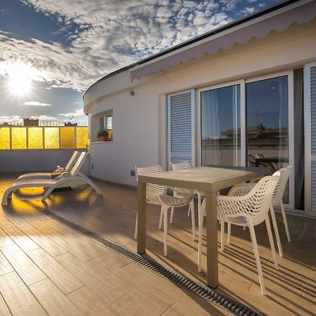 Sunny Rooftop Split Exterior photo