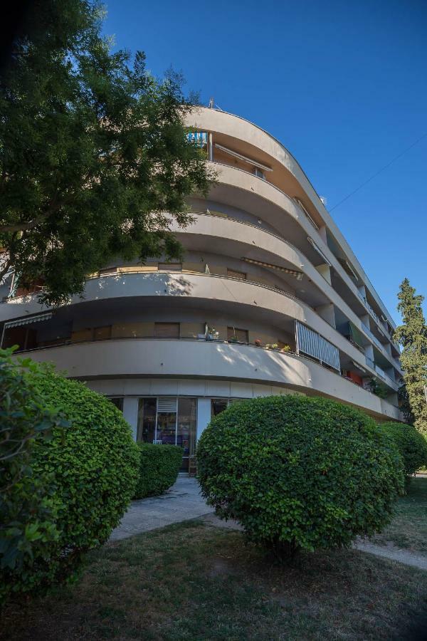 Sunny Rooftop Split Exterior photo
