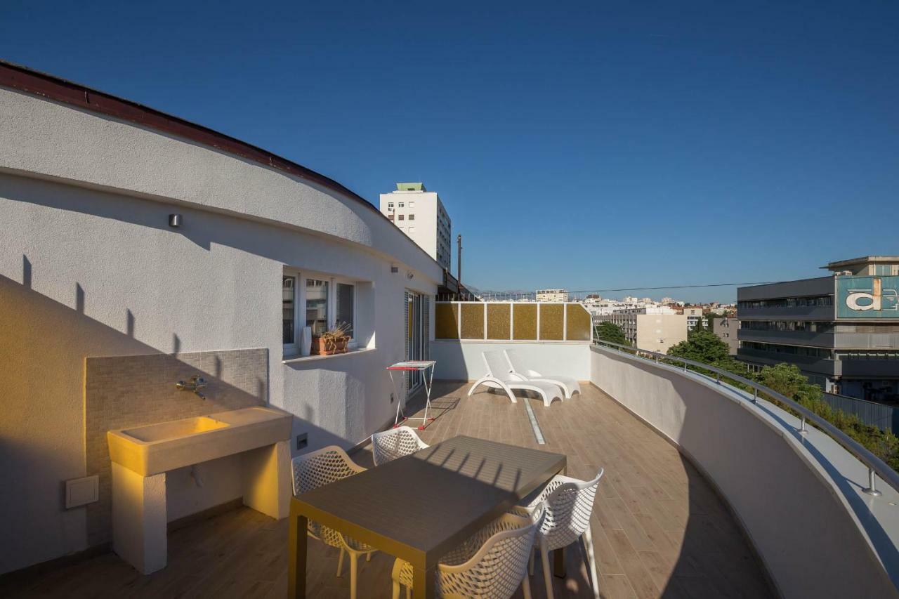 Sunny Rooftop Split Exterior photo