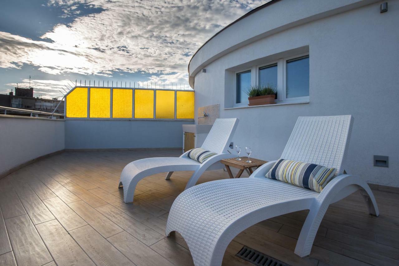 Sunny Rooftop Split Exterior photo