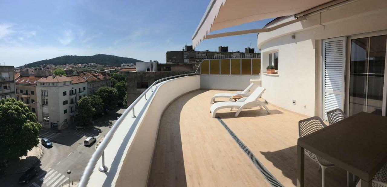 Sunny Rooftop Split Exterior photo